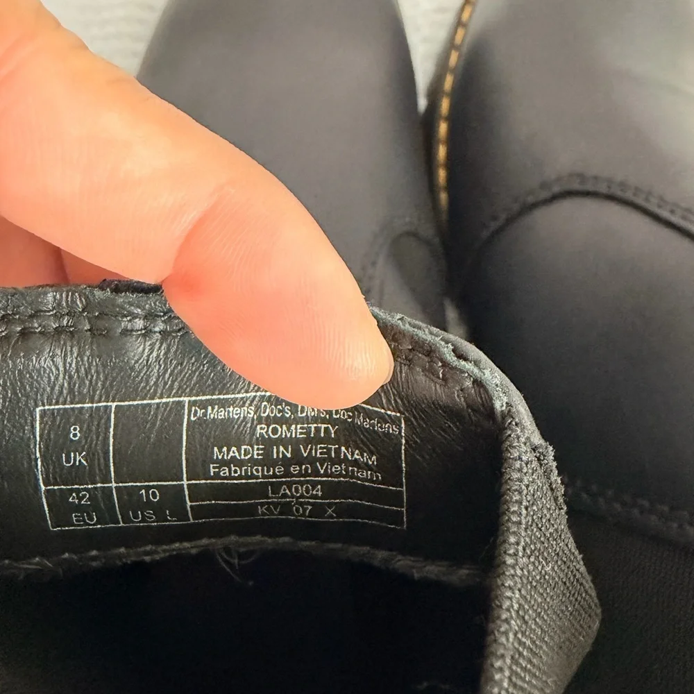 Dr. Martens Black Platform Ankle Chelsea Boots Women Size 10 NWOB